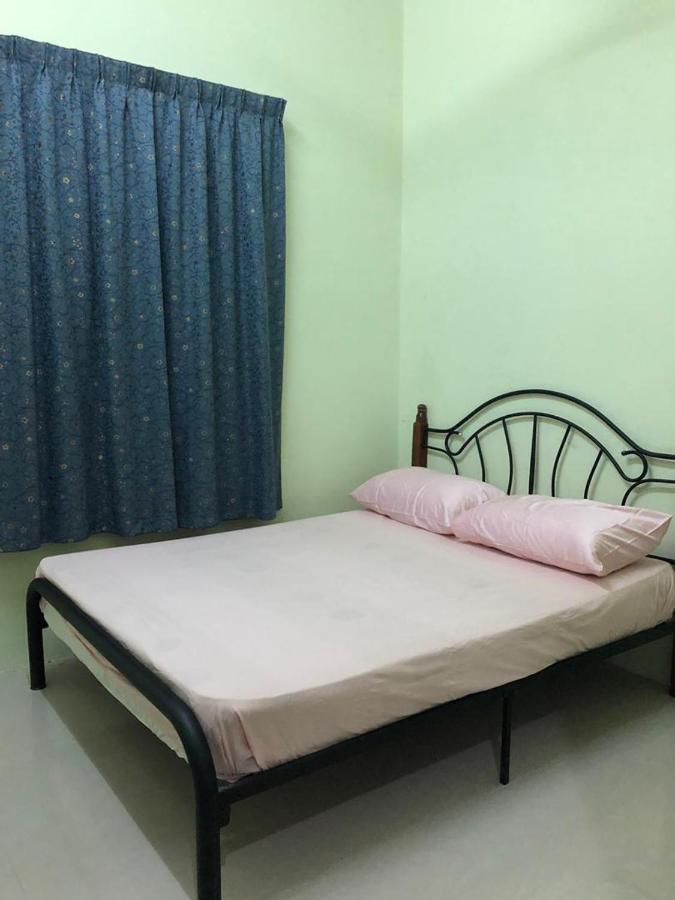 Afza Homestay Sura Free Unifi Kampong Sura Masjid Dış mekan fotoğraf